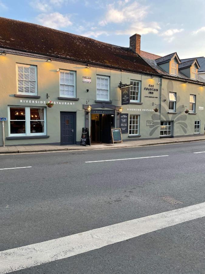 The Fountain Inn & Riverside Restaurant Okehampton Buitenkant foto