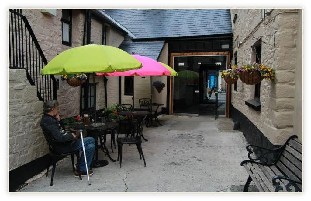 The Fountain Inn & Riverside Restaurant Okehampton Buitenkant foto